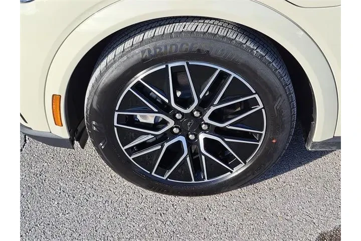 $38977 : Ford Mustang Mach-E 2025 AWD image 9