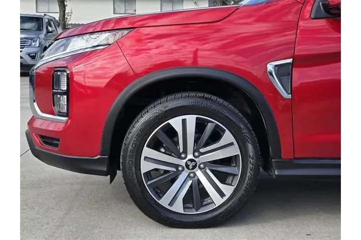 $14749 : Mitsubishi Outlander Sport 2 image 8