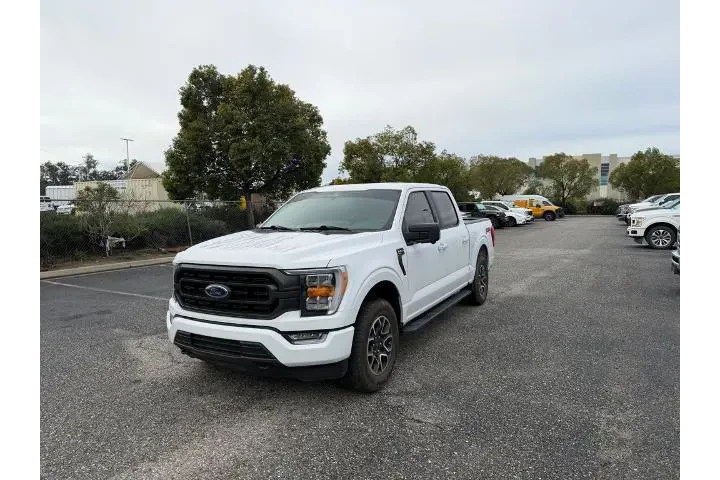 $39800 : Ford F-150 2022 4x4 XLT 4dr image 1