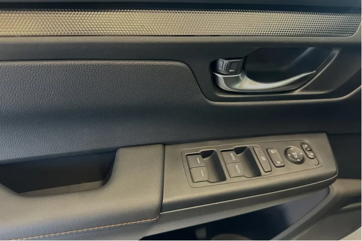 $36981 : Honda CR-V Hybrid 2025 AWD S image 3