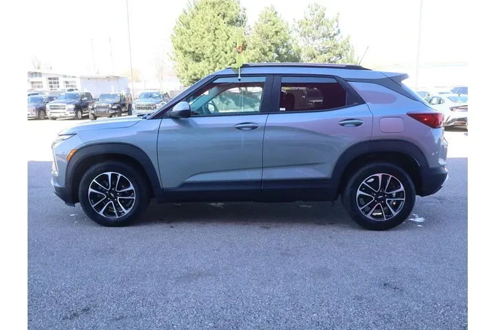 $22990 : Chevrolet Trailblazer 2025 L image 6