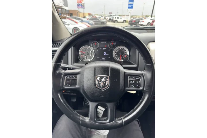 $21750 : 2018 RAM 1500 Big Horn image 10