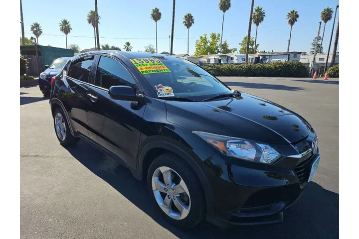 $13995 : 2017 HR-V LX image 6