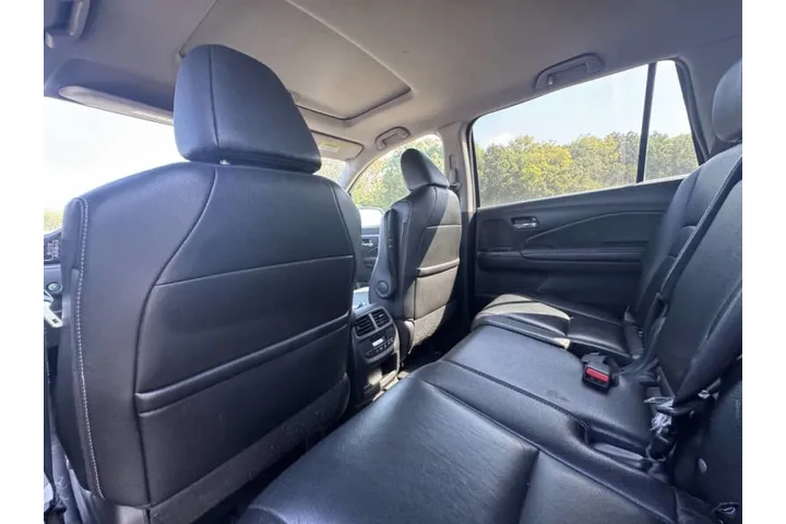$10999 : 2016 Pilot EX-L w/ Sensing image 9