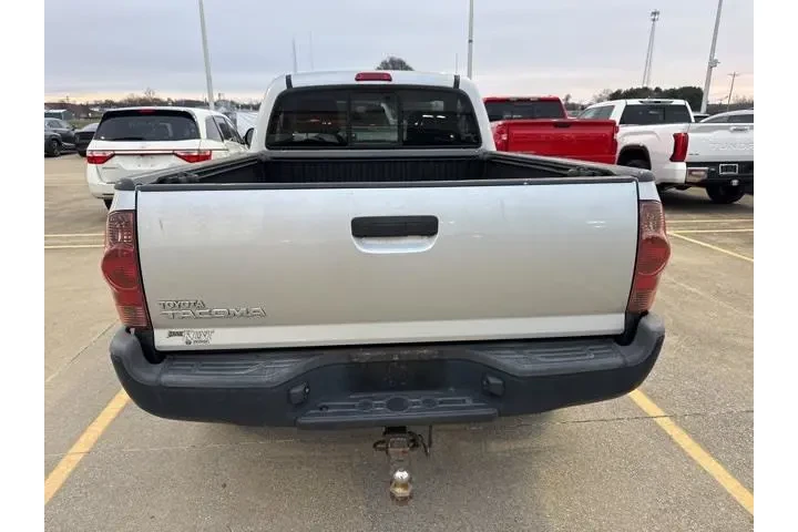 $12910 : Toyota Tacoma 2013 4x4 Base image 2