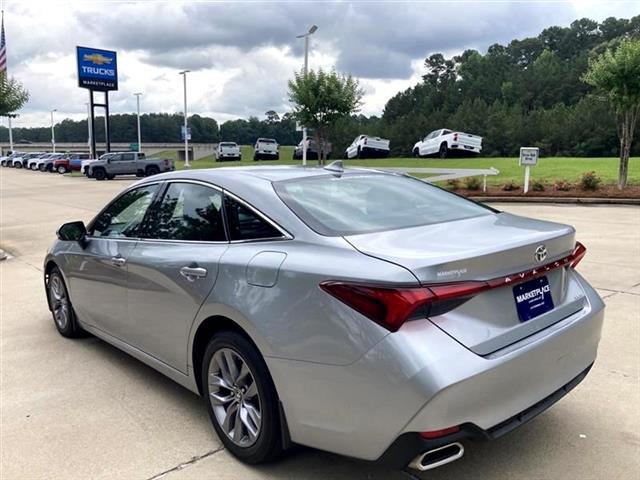 $29950 : 2019 Avalon Limited image 6