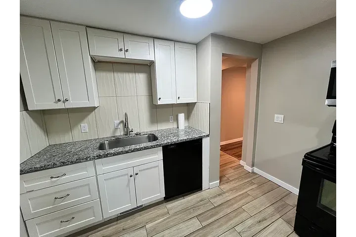 $1175 : Single family residence ForRen image 5