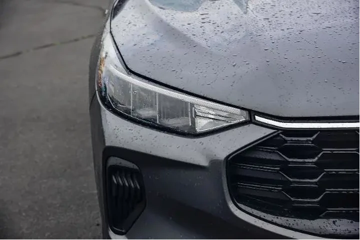 $33690 : Ford Escape 2025 ST-Line 4dr image 10