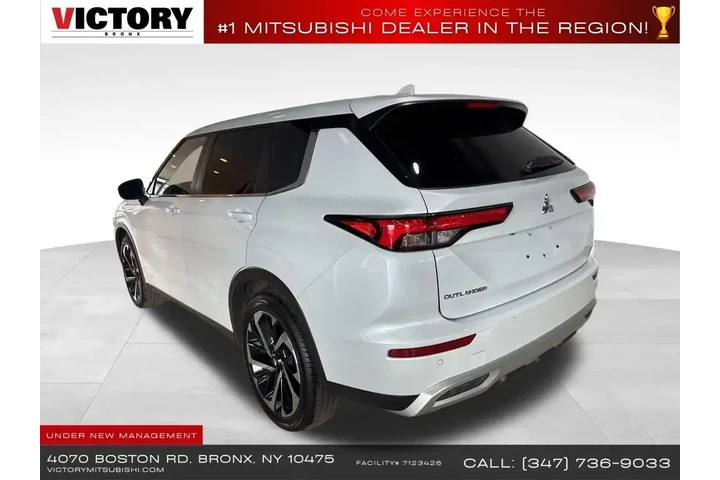 $20695 : Mitsubishi Outlander 2024 SE image 6
