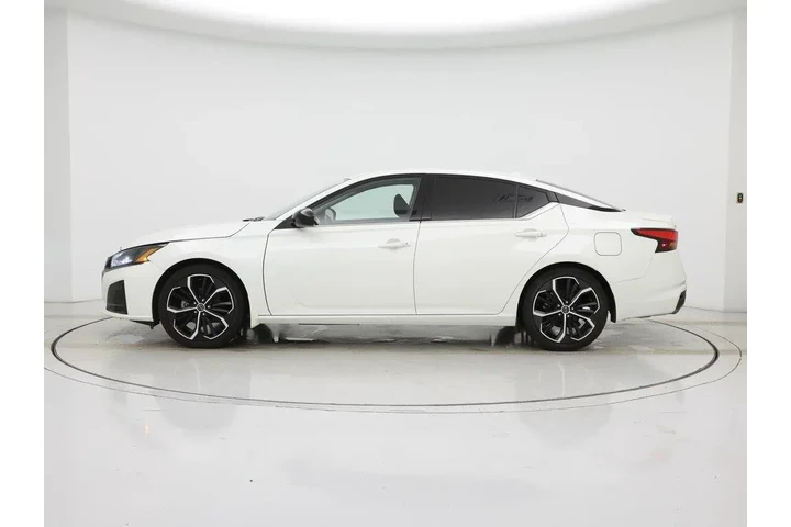 $21998 : Nissan Altima 2023 2.5 SR 4d image 3