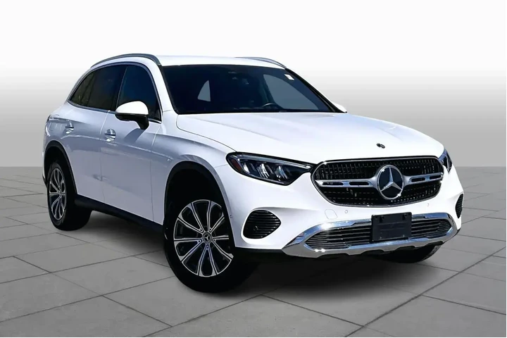$32079 : Mercedes-Benz GLC 2024 GLC 3 image 3