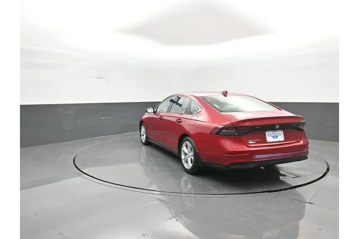 $23902 : Honda Accord 2023 LX 4dr Sed image 5