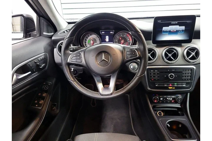 $15998 : Mercedes-Benz GLA 2017 GLA 2 image 10