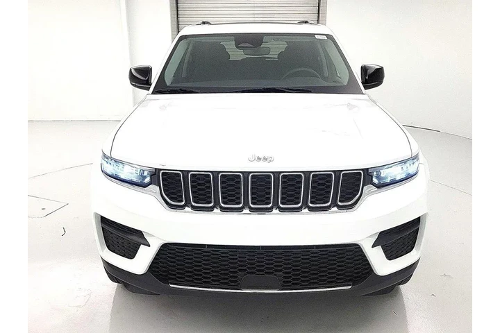 $28998 : Jeep Grand Cherokee 2023 4x4 image 2