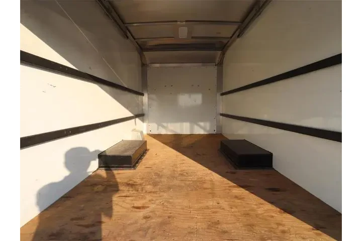 $34787 : GMC Savana 2022 3500 2dr 139 image 5