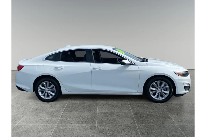 $23189 : Chevrolet Malibu 2023 LT 4dr image 6