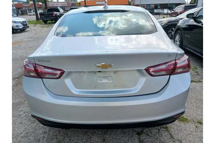 $17800 : 2022 Malibu LT image 3