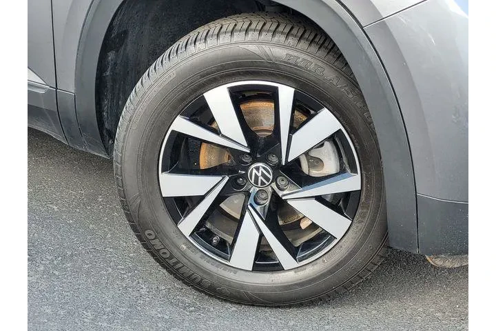 $22388 : Volkswagen Atlas Cross Sport image 10