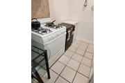 Tiene grande Cosina y Baño en Los Angeles
