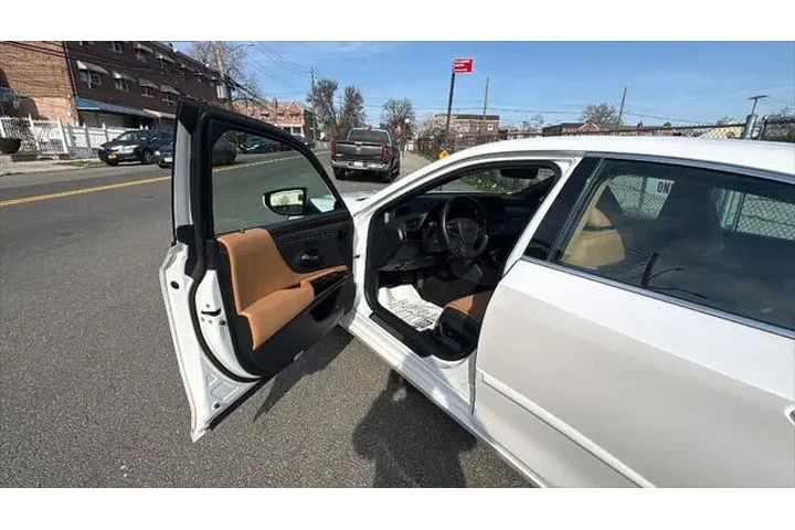 $39087 : Lexus ES 300h 2024 4dr Sedan image 10