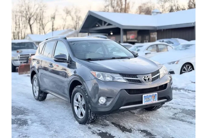 $12500 : 2015 RAV4 XLE image 5
