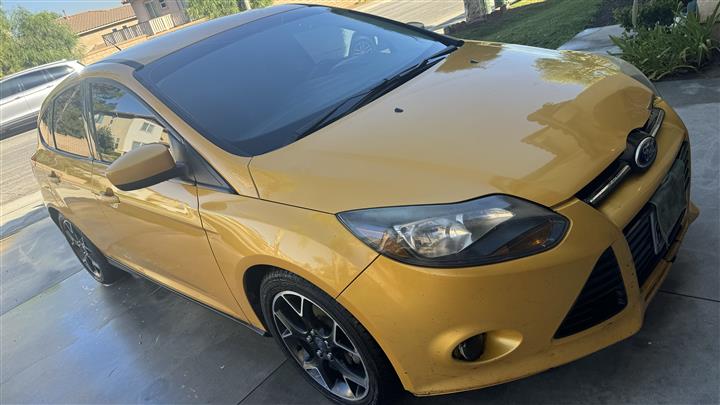 $4500 : Ford Focus SE Hatchback image 5