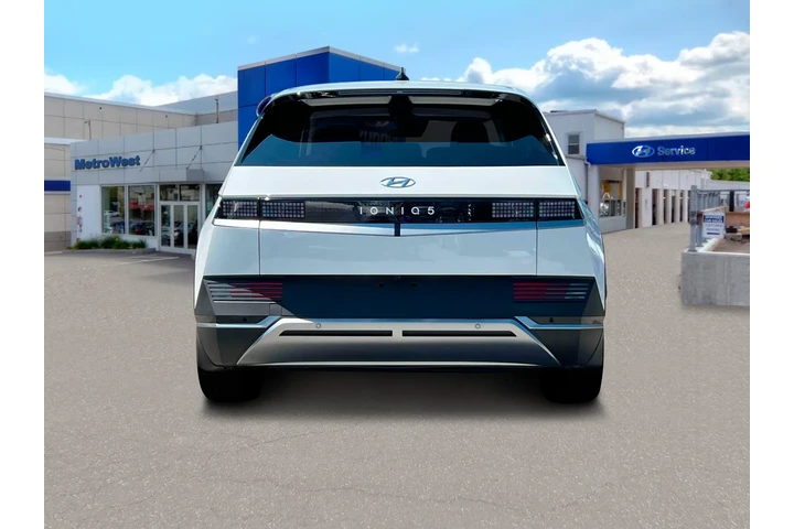 $25998 : Hyundai IONIQ 5 2024 SE Stan image 6