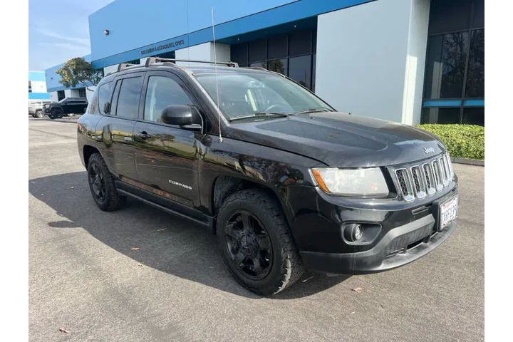 $7700 : 2016 Compass Sport image 8