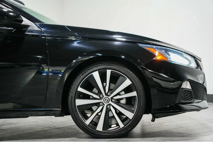 $16889 : 2022 Altima 2.5 SR image 9