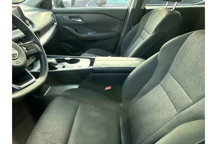 Nissan Rogue 2024 SV 4dr Cro image 5