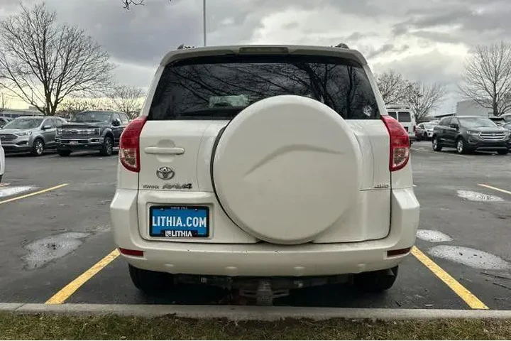 $8995 : Toyota RAV4 2008 4x4 Base 4d image 4