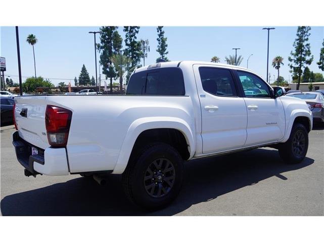 $32984 : 2020 Tacoma 4WD SR5 Pickup 4D image 6