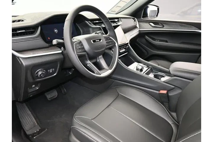 $34989 : Jeep Grand Cherokee 2025 4x2 image 10