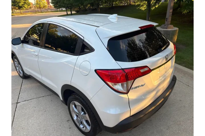 $15995 : 2021 HR-V LX image 5