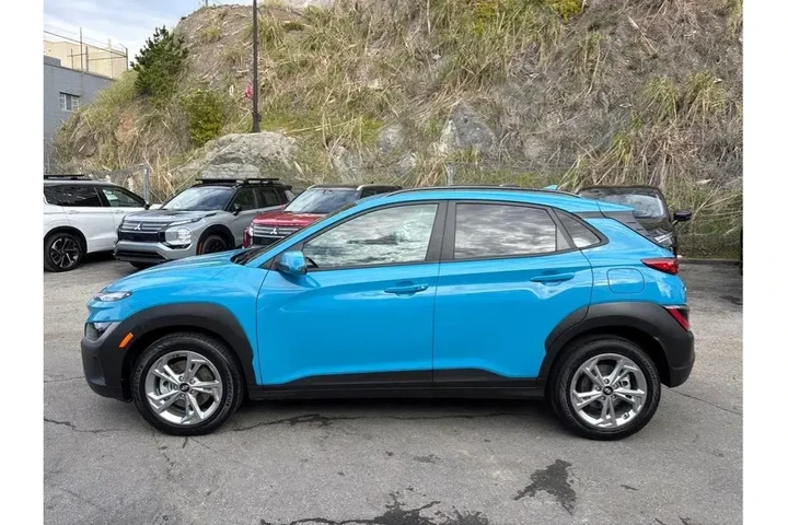 $19898 : Hyundai KONA 2023 AWD SEL 4d image 3