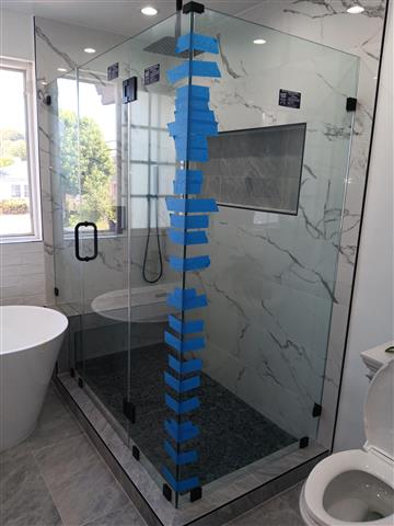 SHOWER DOORS & Ventanas image 8