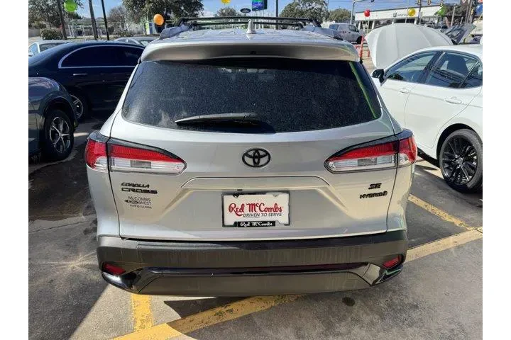 $25039 : Toyota Corolla Cross Hybrid image 6