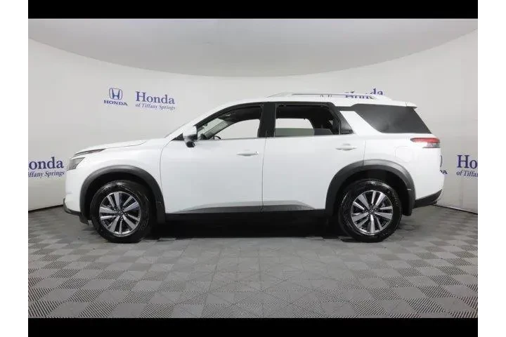 $38875 : Nissan Pathfinder 2025 AWD S image 4