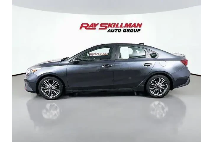 $25975 : Kia Forte 2023 GT-Line 4dr S image 3