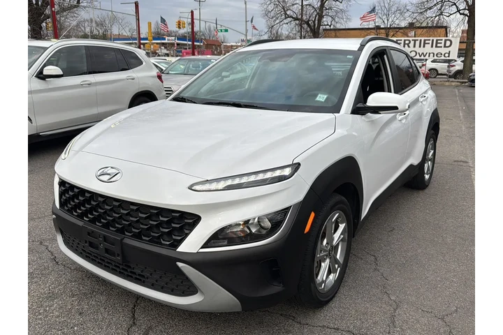 $18990 : Hyundai KONA 2023 AWD SEL 4d image 3