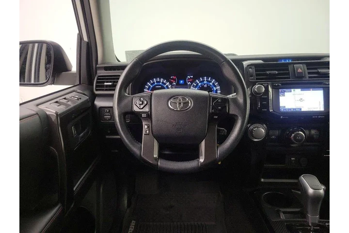 $34998 : Toyota 4Runner 2019 4x4 SR5 image 10