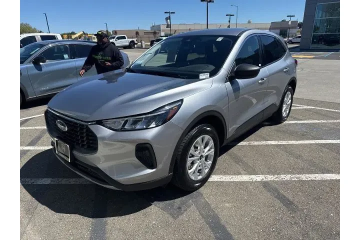 $22950 : Ford Escape 2024 AWD Active image 1