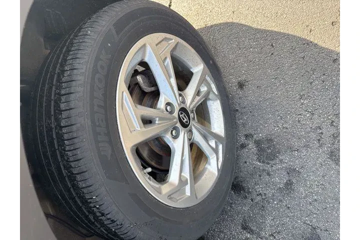 $17817 : Hyundai KONA 2023 AWD SEL 4d image 7