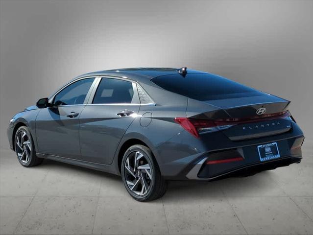 $29660 : New 2024 Hyundai ELANTRA HYBR image 3