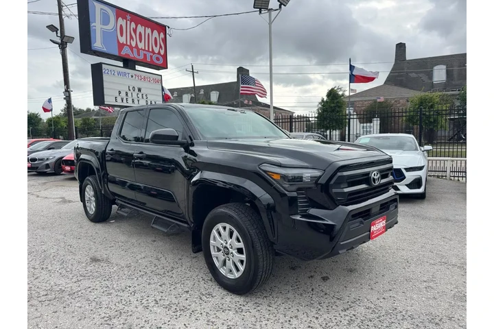 2025 Tacoma SR Double Cab 4WD image 3