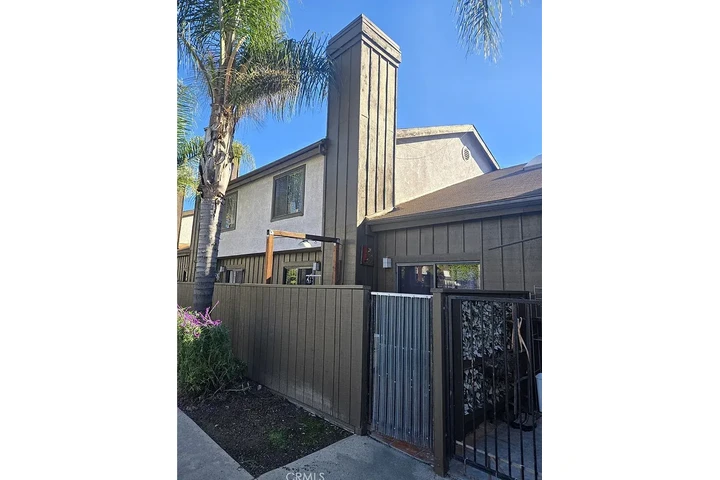 $3500 : Spacious Home Available image 2