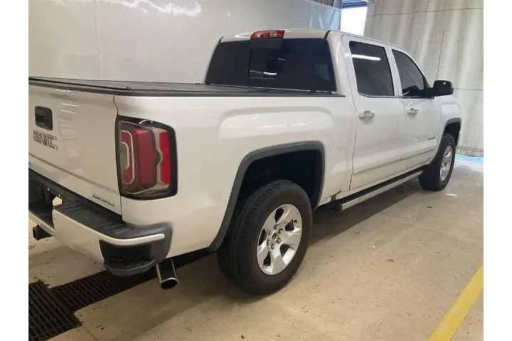 $34630 : GMC Sierra 1500 2018 4x4 Den image 4