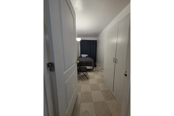 $850 : ALQUILO CUARTO image 1