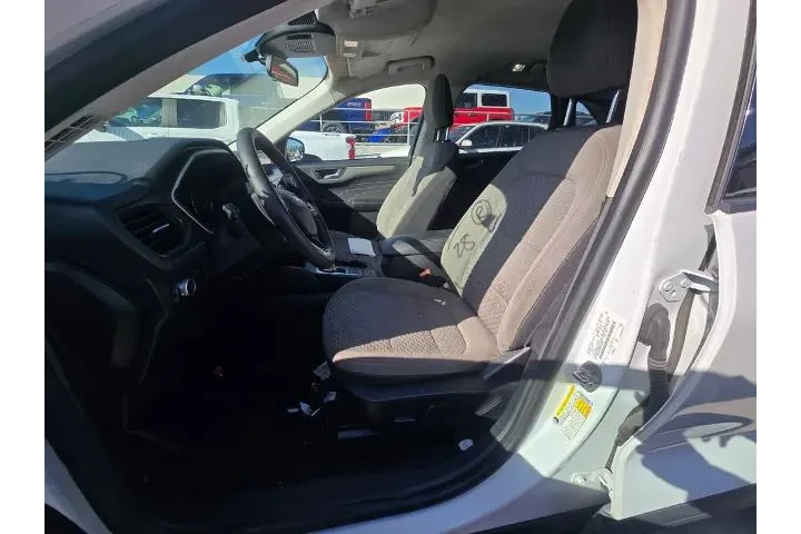 $18600 : Ford Escape Hybrid 2021 SE 4 image 9