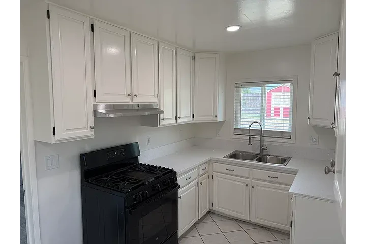 $1500 : Fontana - Renta Listo image 7